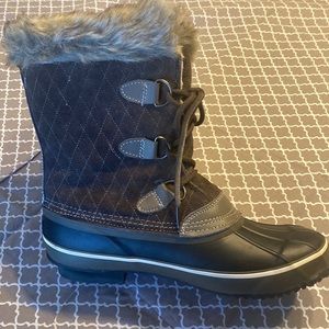 NWOT: Northside Mont Blanc Winter Boots